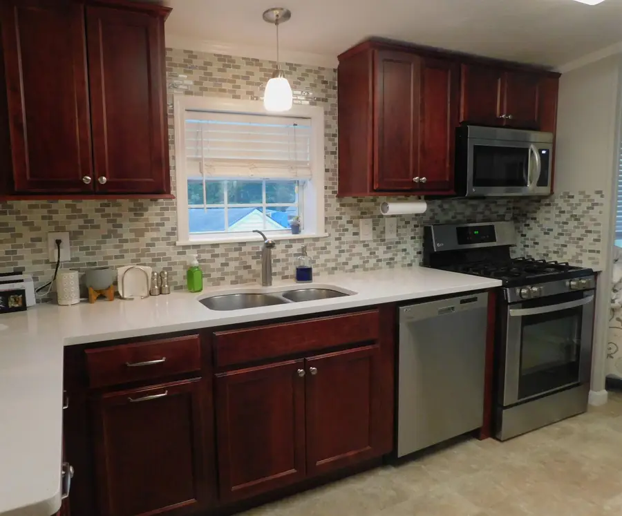 3 Pluto Lane, Nashua, NH 03062 - #3