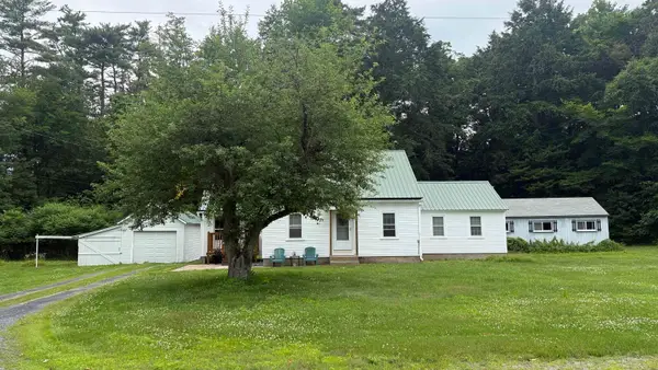 27 Ainsworth Road, Claremont, NH 03743