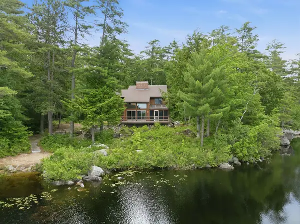 63 Moose Walk, Moultonborough, NH 03254