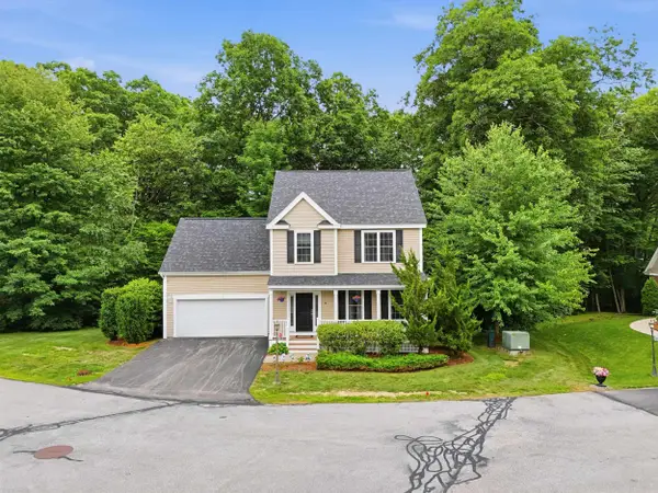 54 River Bend Way, Manchester, NH 03103