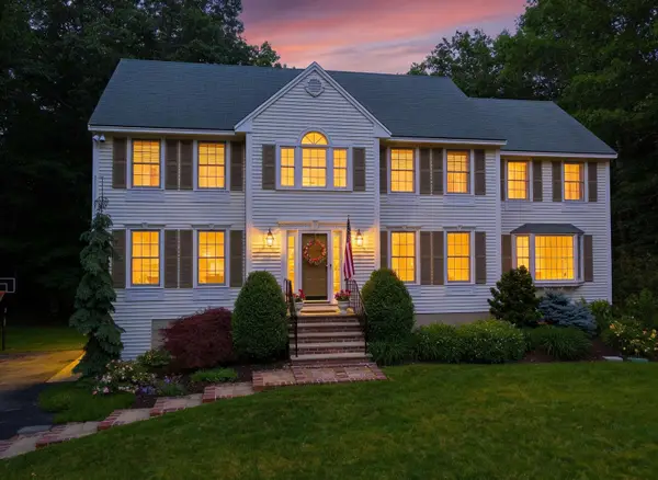 22 Hazelnut Lane, Londonderry, NH 03053