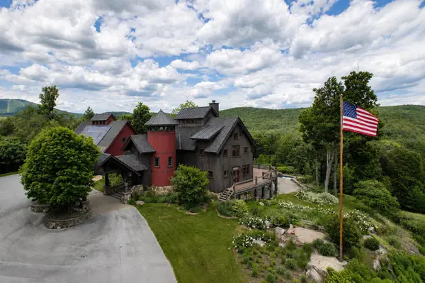 816 Black Bear Road, Jamaica, VT 05343