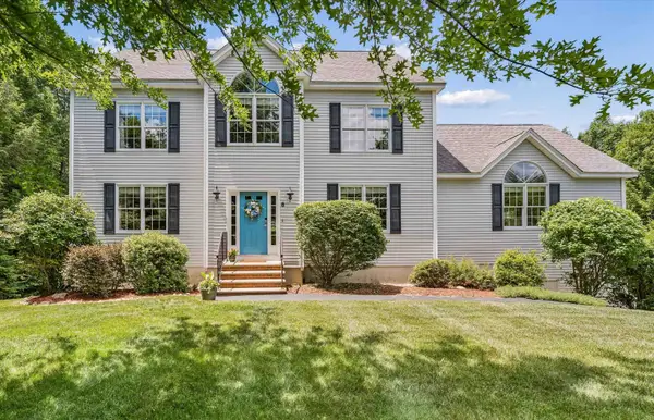 8 Margaret Circle, Mont Vernon, NH 03057
