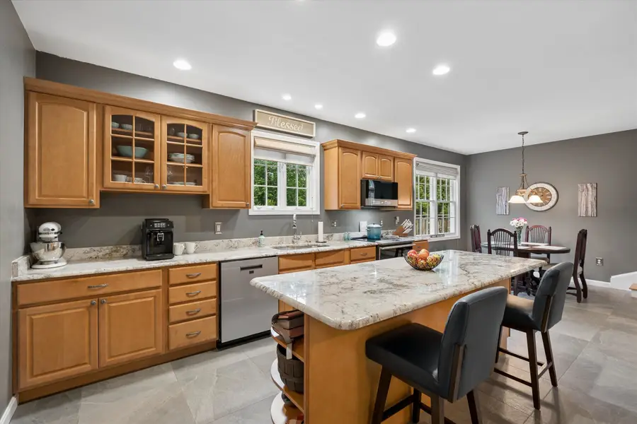 8 Margaret Circle, Monterey Vernon, NH 03057 - #3