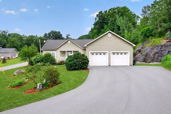 131 Butternut Road, Hartford, VT 05001