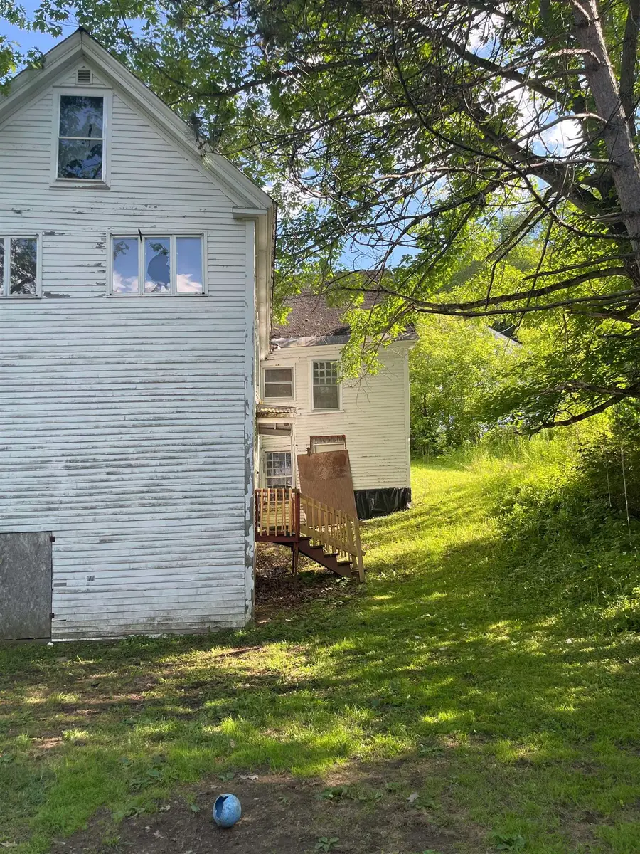 90 Mount Vernon Street, Saint Johnsbury, VT 05819 - #3