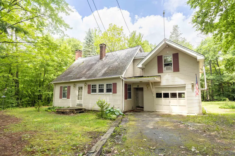 32 Grannis Street, Claremont, NH 03743 - #2