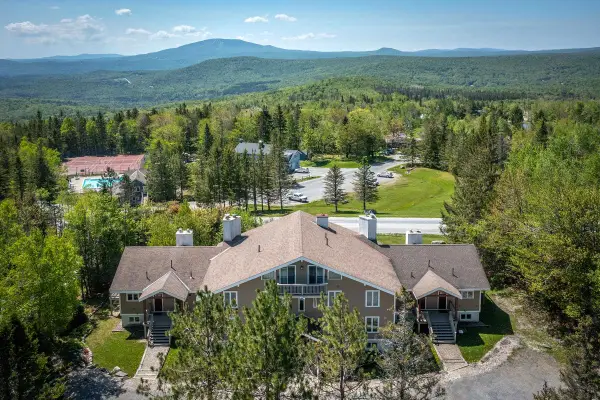 31 Farm Road #D2, Peru, VT 05152