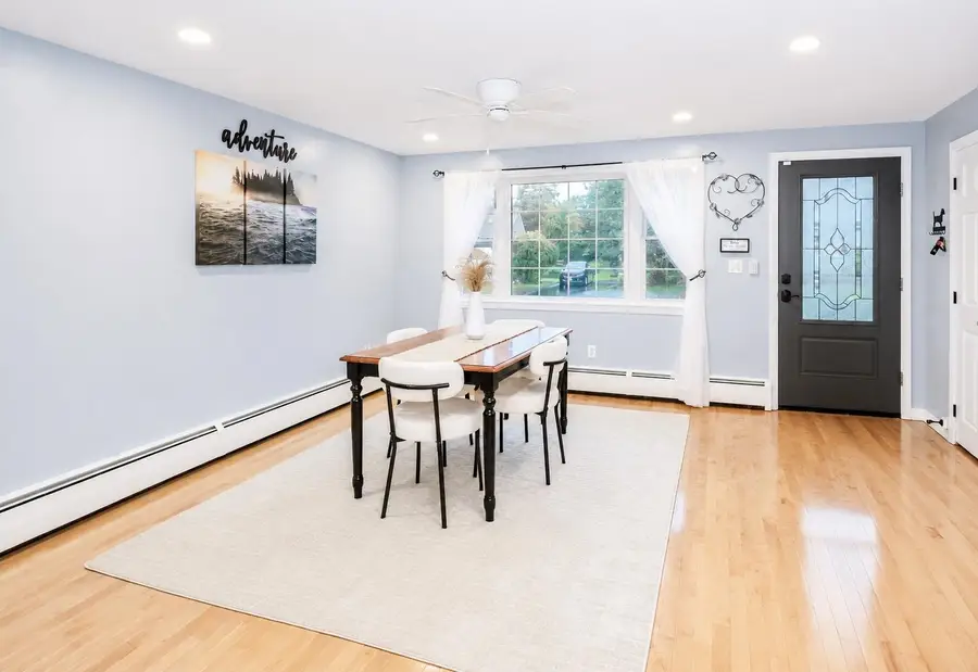 3 Sioux Avenue, Nashua, NH 03063 - #3