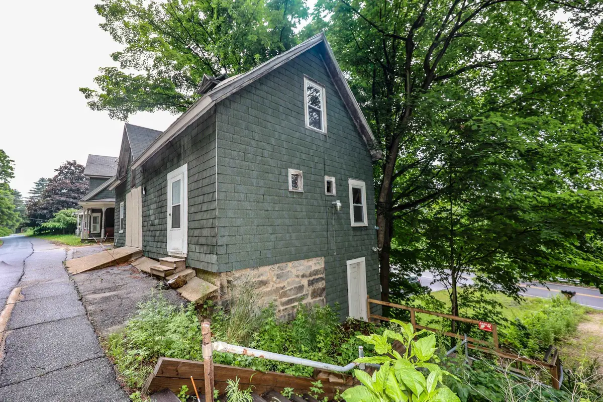 449 W. River Road, Hooksett, NH 03106 - #1
