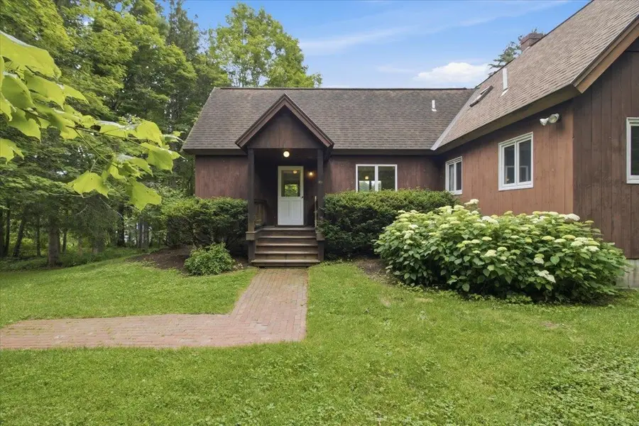 15 Polygraphic Lane, North Bennington, VT 05257 - #3