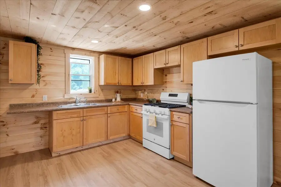 55 Burroughs Way, Belvidere, VT 05442 - #2