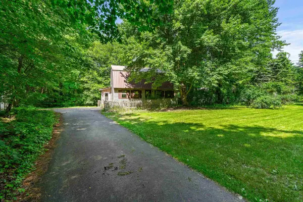 59 Oak Hill Road, Concord, NH 03301