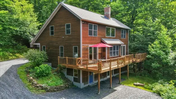 52 Mansfield Road, Fayston, VT 05673
