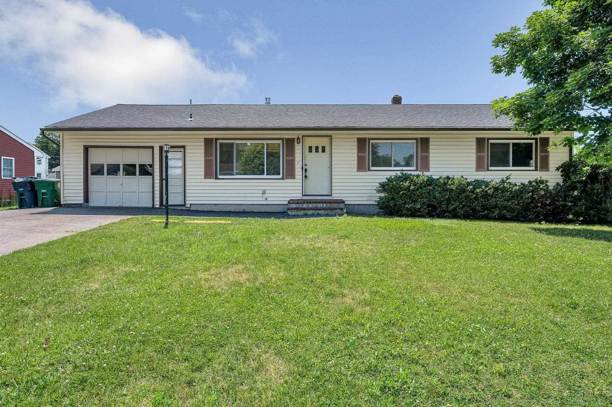7 Raleigh Drive, Nashua, NH 03062 - #1