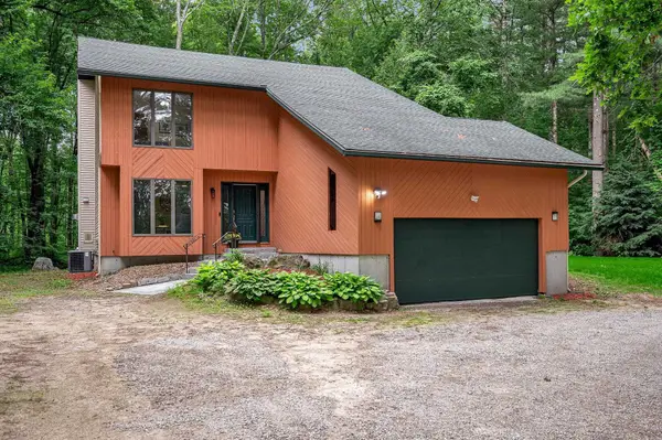 10 Shelly Drive, Pelham, NH 03076