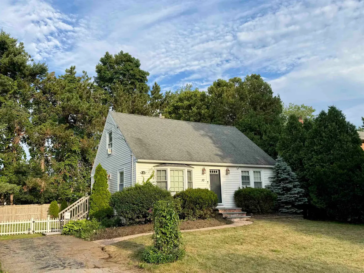 10 Ruth Lane, Hampton, NH 03842 - #1