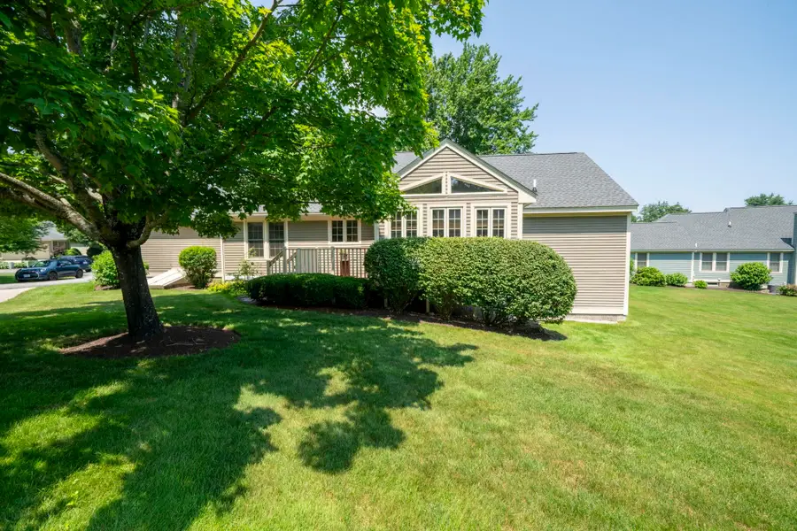 16 Spyglass point Circle, Bedford, NH 03110 - #2