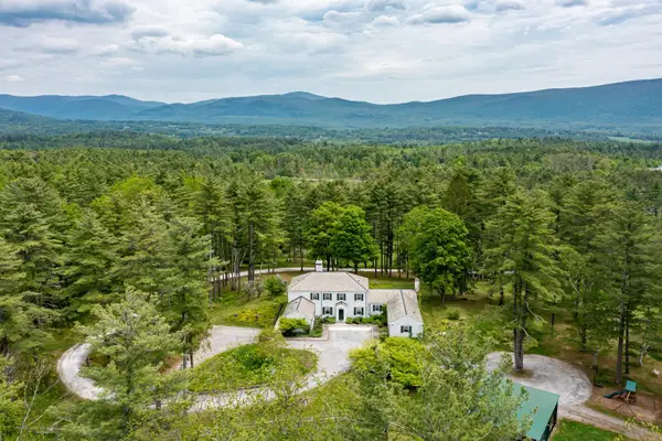 1613 West Road, Manchester, VT 05255