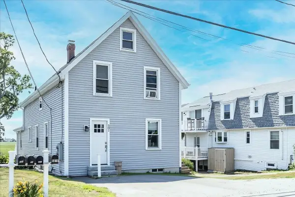 501 Winnacunnet Road, Hampton, NH 03842