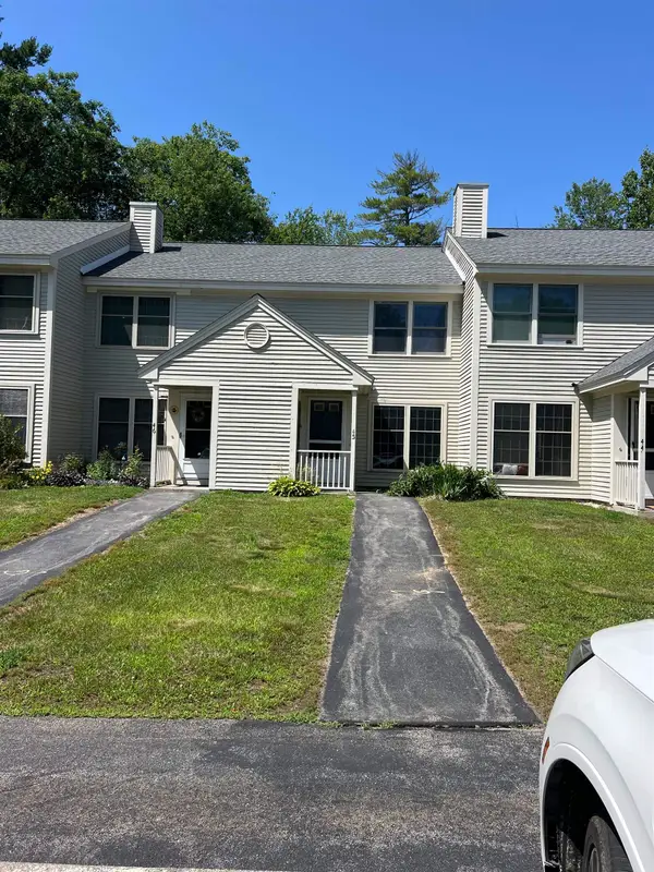 45 Woodland Green, Rochester, NH 03868