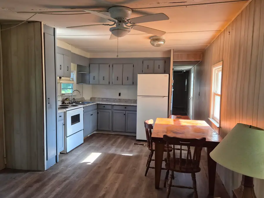21 Quinn Street, Tilton, NH 03276 - #3