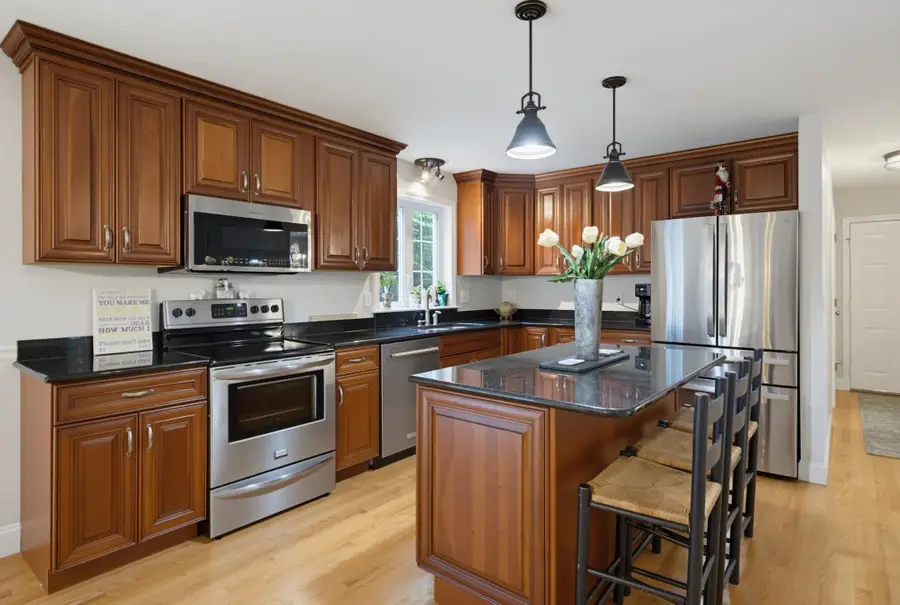 4 Hampshire Hills Drive, Bow, NH 03304 - #3