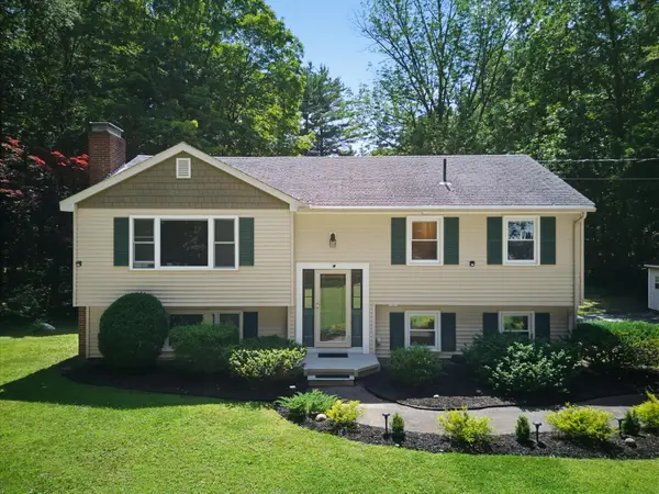 58 Cottage Road, Kensington, NH 03833