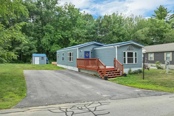 82 Gooseberry Circle, Rochester, NH 03867