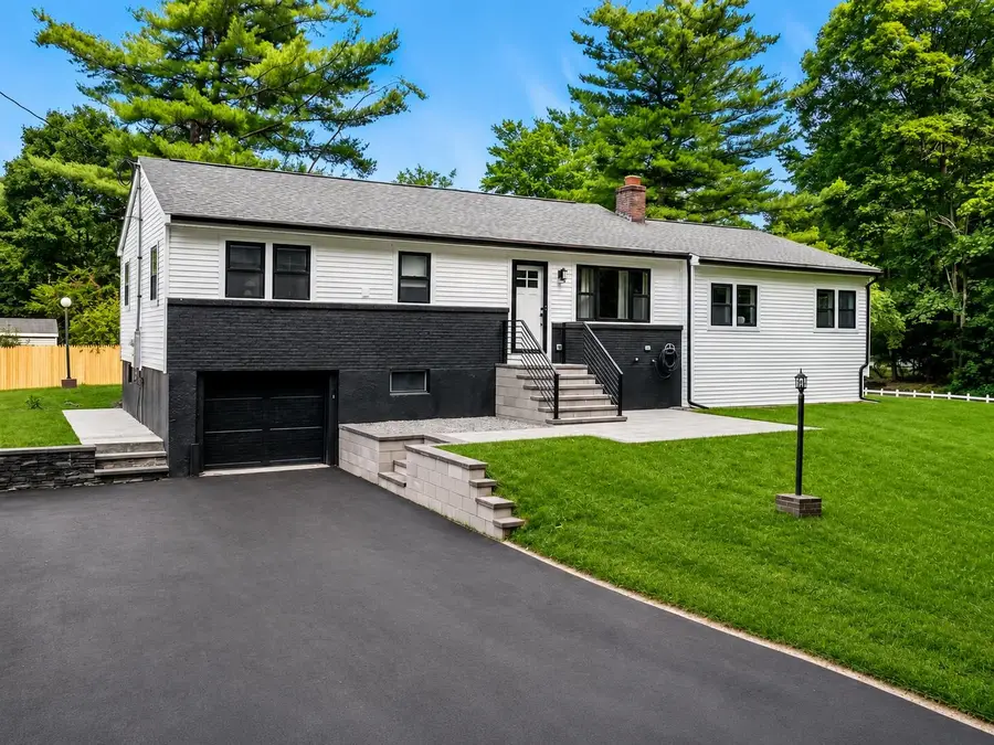 11 Hanson Avenue, Salem, NH 03079 - #3