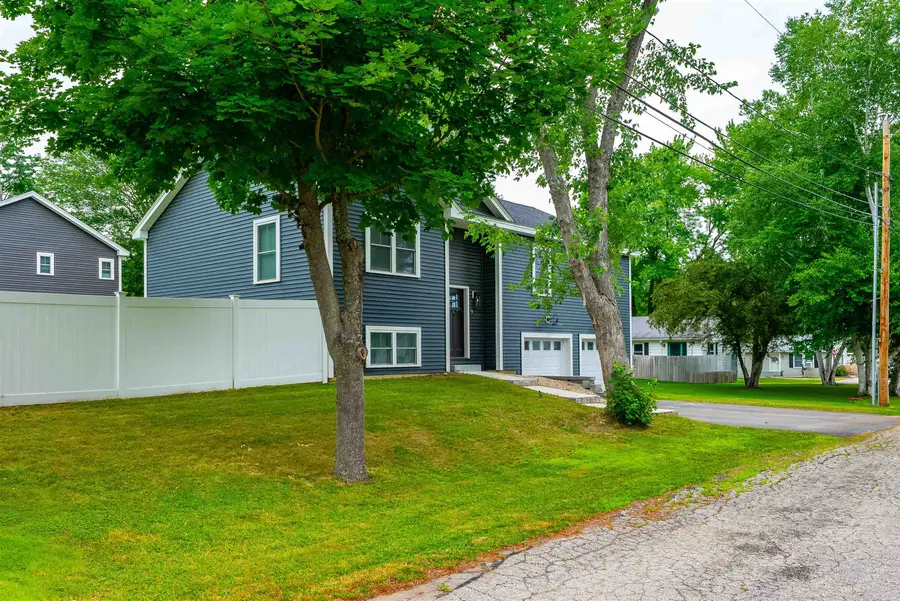 9 Lawn Avenue, Rochester, NH 03867 - #3