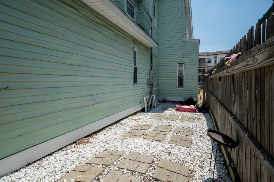 312 Merrimack Street, Manchester, NH 03103 - #3