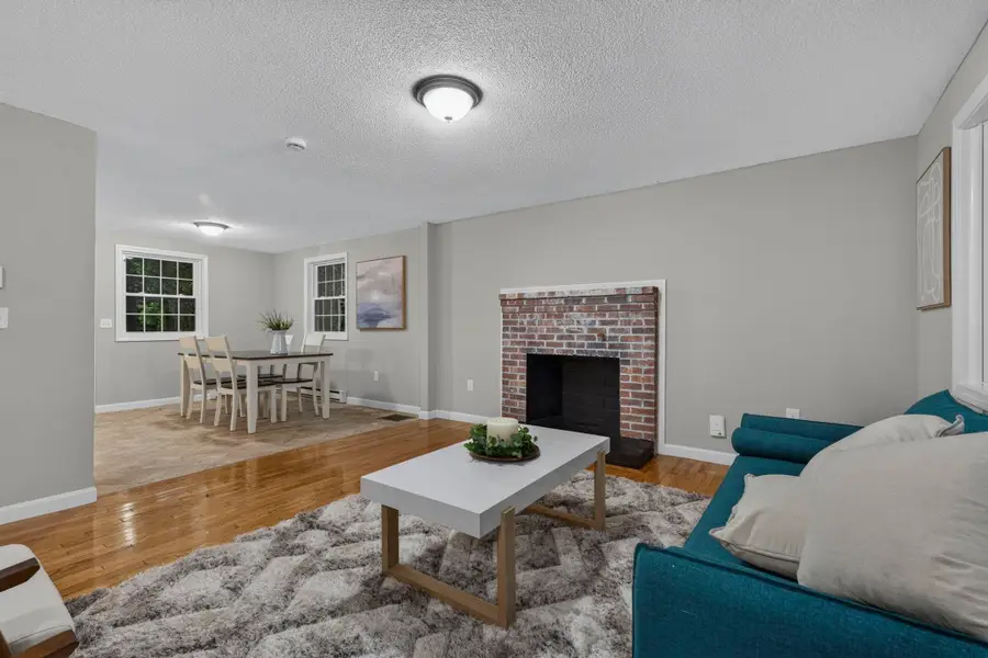 26 Davidson Avenue, Merrimack, NH 03054 - #3