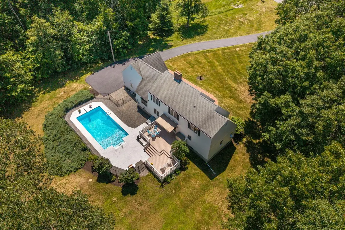 7 Bartlett Road, Stratham, NH 03885 - #1