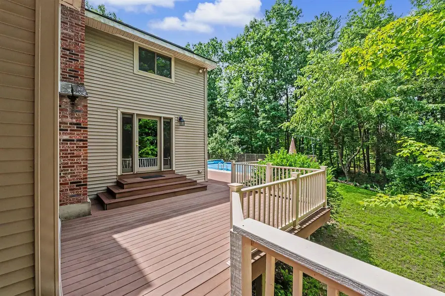 36 Windsor Boulevard, Londonderry, NH 03053 - #2