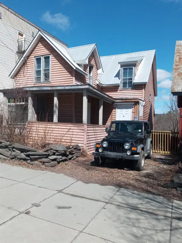 12 Pleasant Street, Randolph, VT 05060