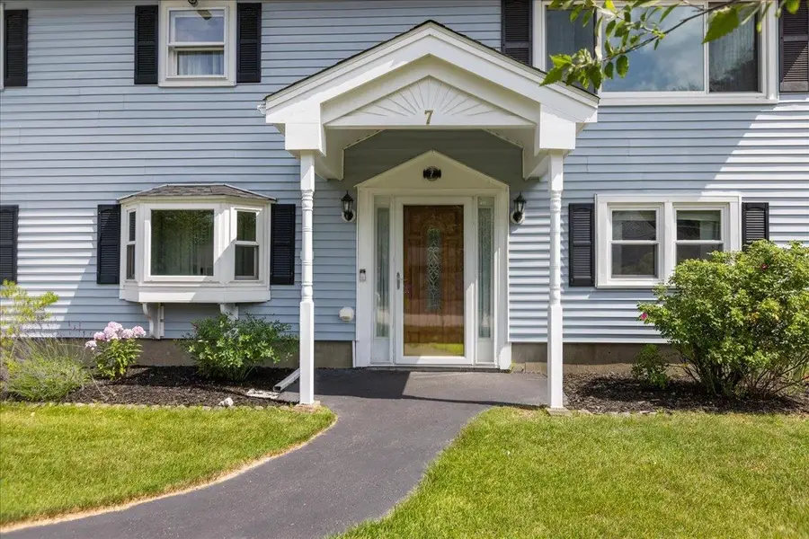 7 Wayne Street, Hudson, NH 03051 - #2