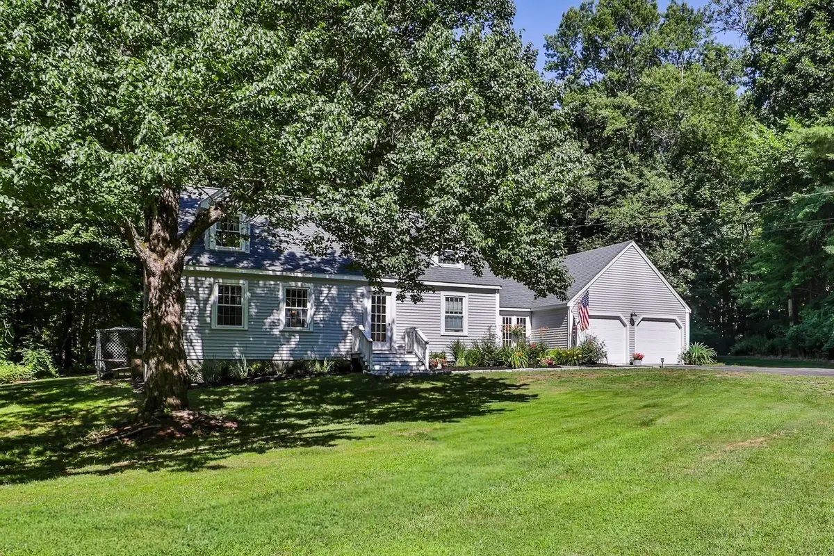 24 Beaver Brook Circle, Amherst, NH 03031 - #1