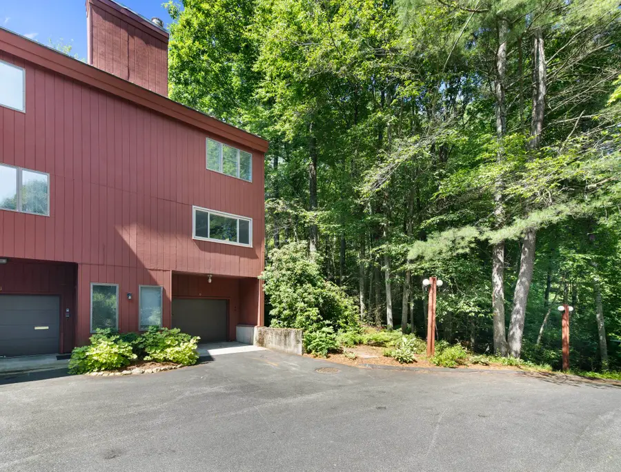 9 Evergreen Lane, Brattleboro, VT 05301 - #2