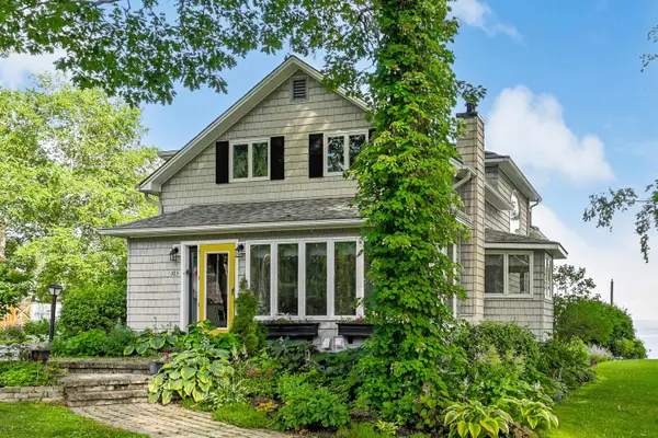103 Loop Road, Newport City, VT 05855