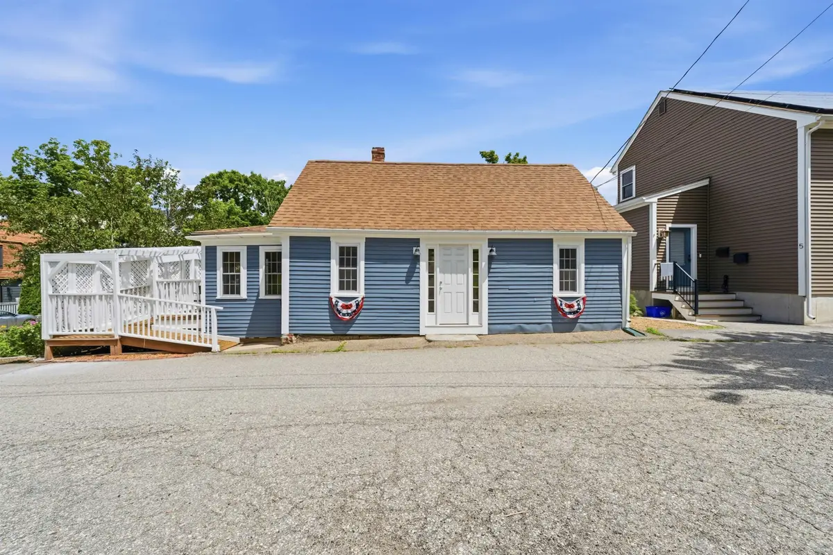 3 Creighton Street, Newmarket, NH 03857 - #1