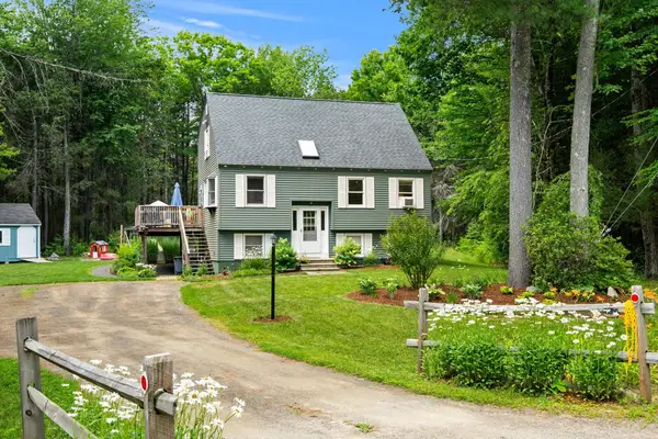 19 Lincoln Drive, Nottingham, NH 03290