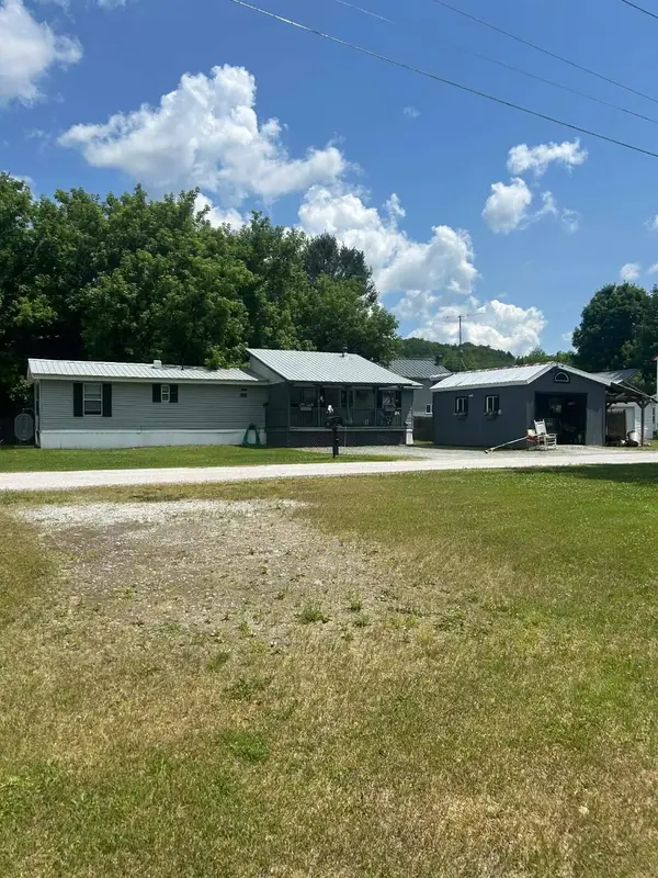 84 River Street, Montgomery, VT 05471