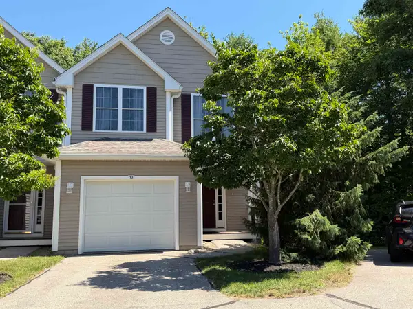 13 Lilac Lane, Newmarket, NH 03857