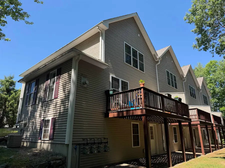 13 Lilac Lane, Newmarket, NH 03857 - #2