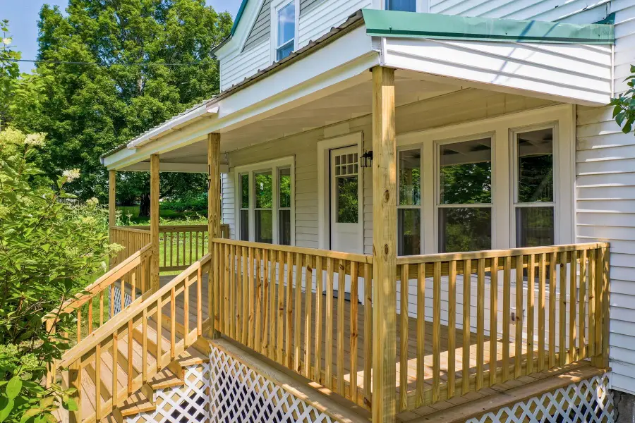 17 Charles Street, Franklin, NH 03235 - #3