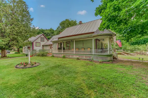 5294 Main S Street, Newbury, VT 05051