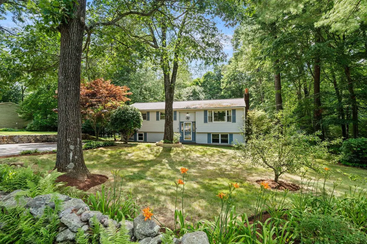 135 Musquash Road, Hudson, NH 03051 - #1