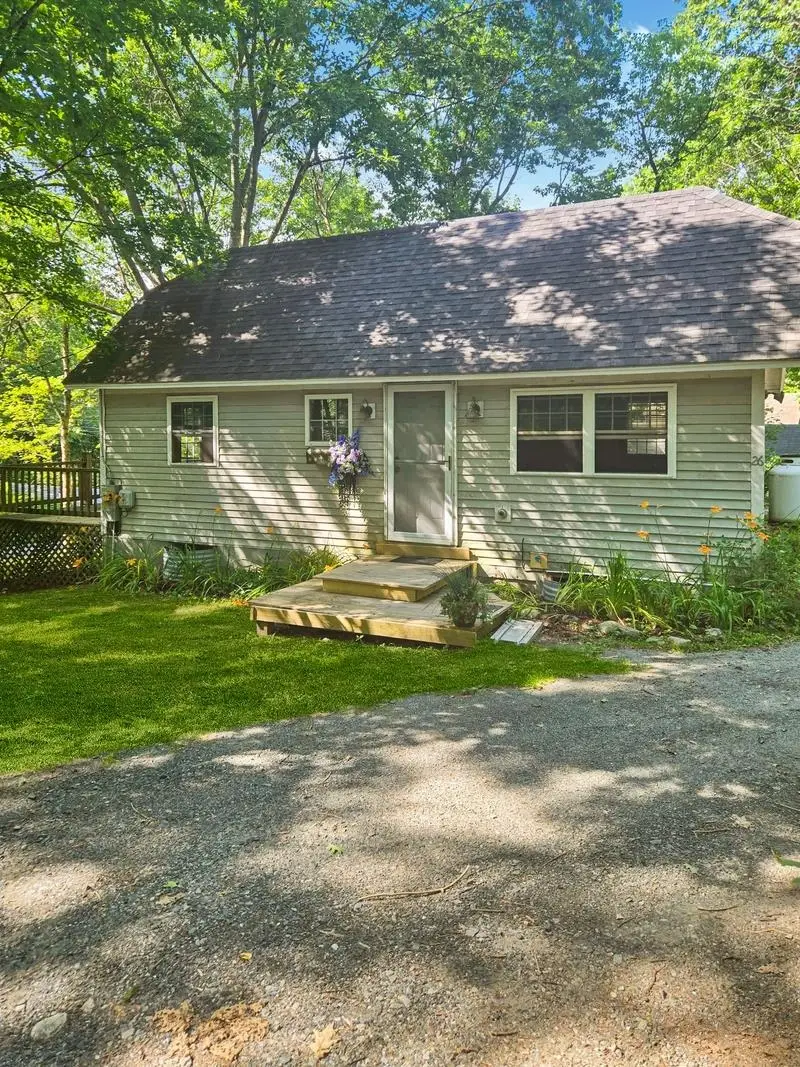 26 Abbott Street, White River Junction, VT 05001 - #2