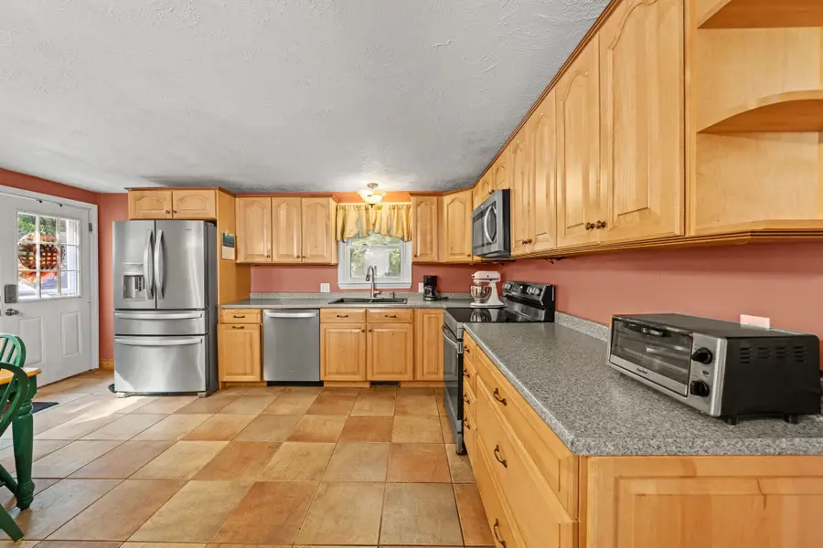 10 Wentworth Street, Nashua, NH 03060 - #2